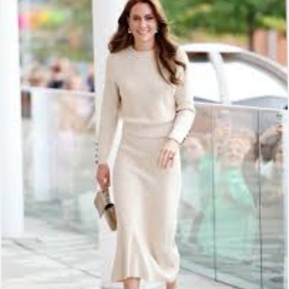 Sezane Dresses & Skirts - La Maille Sezane Naelle Sweater Skirt in Natural Beige